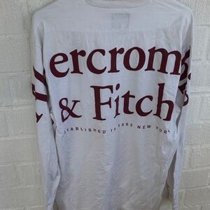 Abercrombie & Fitch Crew Neck White and Red Graphic Long Sleeve Tee sz XL